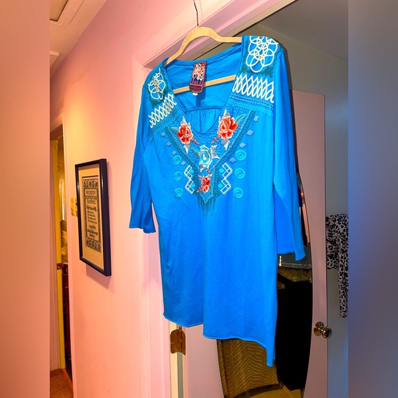 Johnny Was | Tops | New Johnny Was La Size M Blue Embroidered Blouse ...